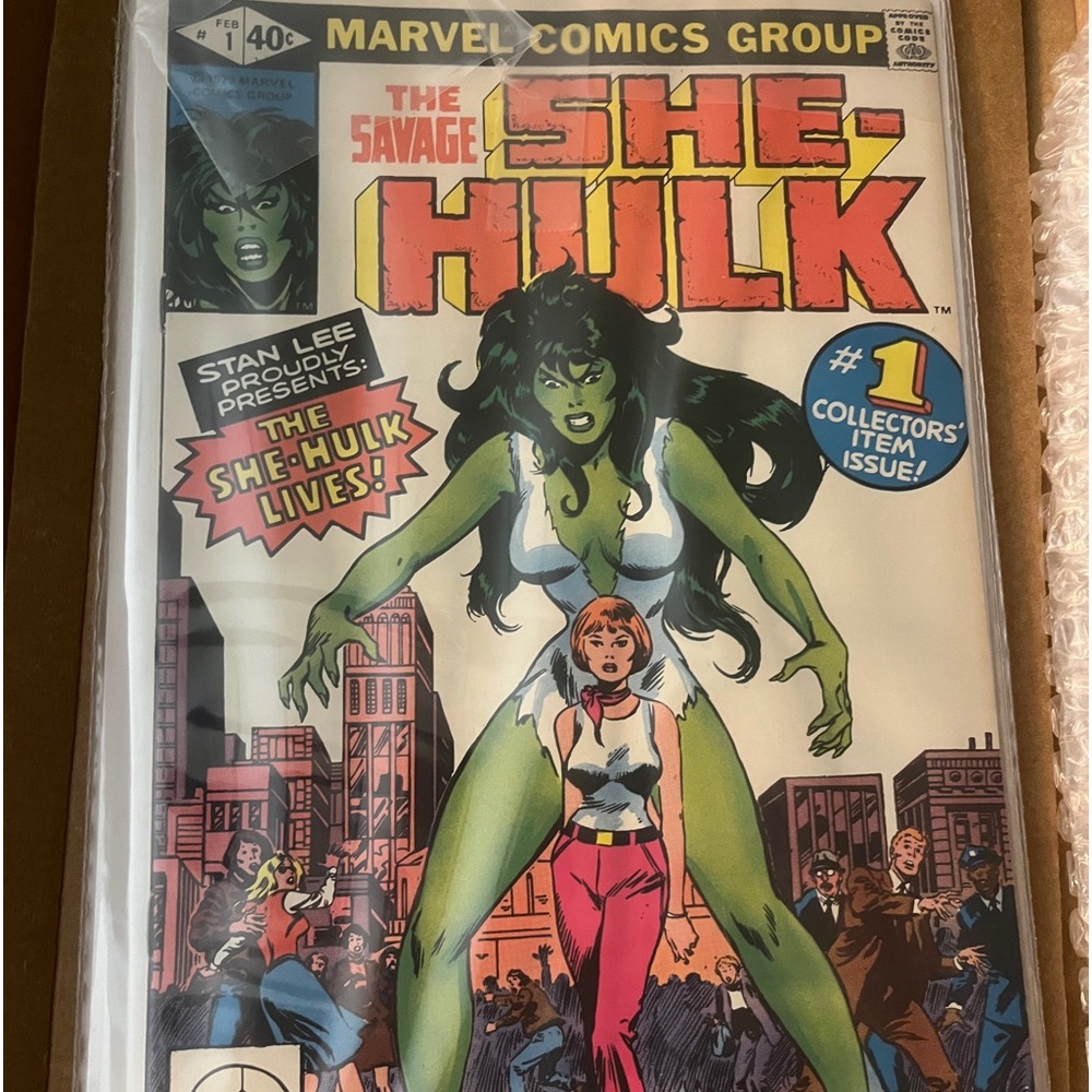 Marvel “SHE HULK” comic book. Ungraded w/cardboard & wrap-++excellent condition!